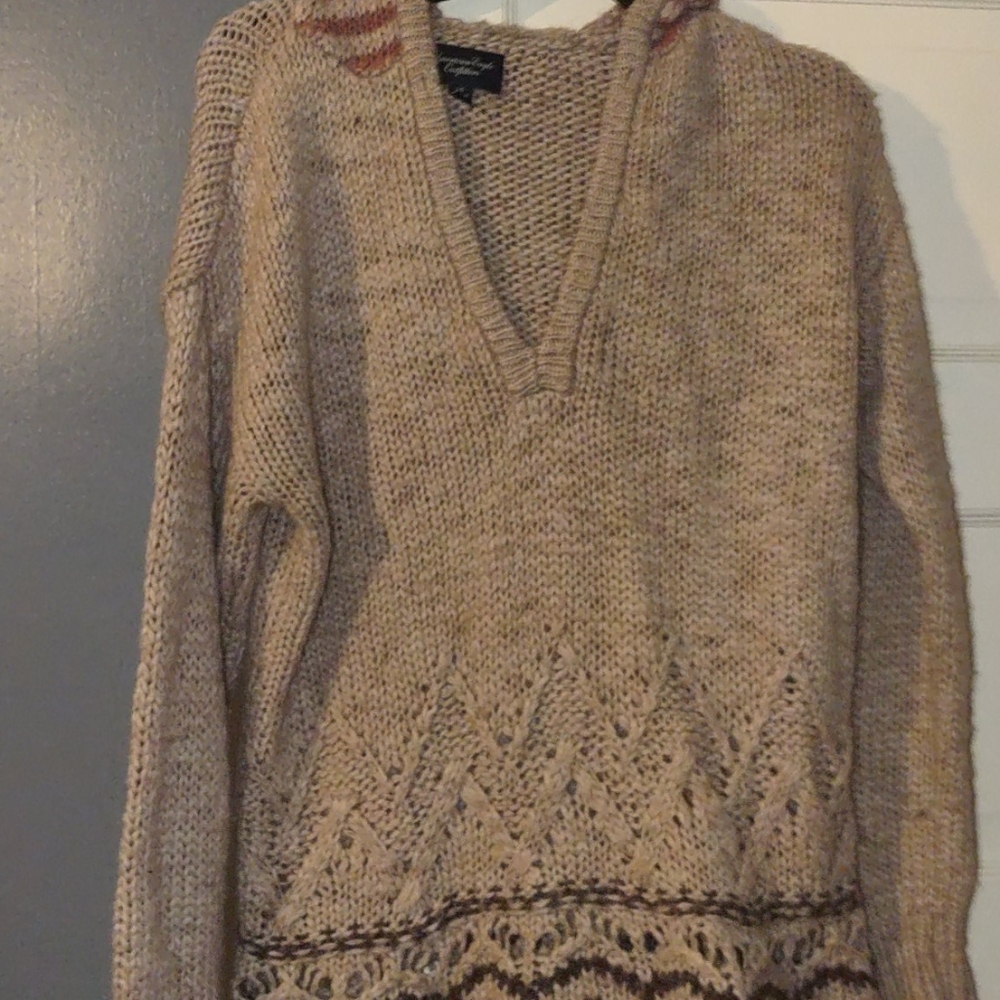 Jessica Simpson sweater with hood
